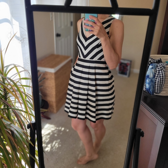 BR☆LUX Striped Dress - Picture 3 of 4